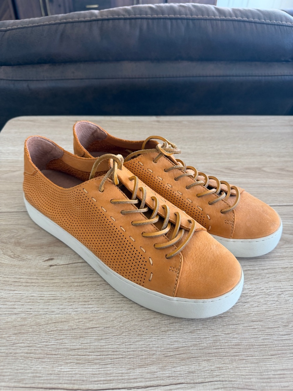 Frye Casual Suede Lace-Up Sneakers Women’s 11 Tan